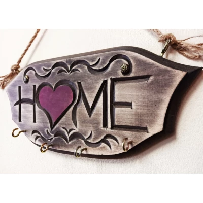 Закачалка за ключове "HOME"- ръчна резба